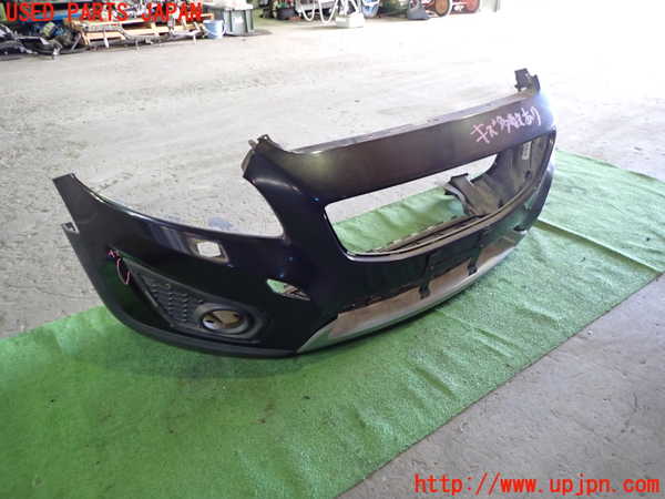 1UPJ-33841010]ボルボ・C30(MB4204S)フロントバンパー 中古_m0002.jpg