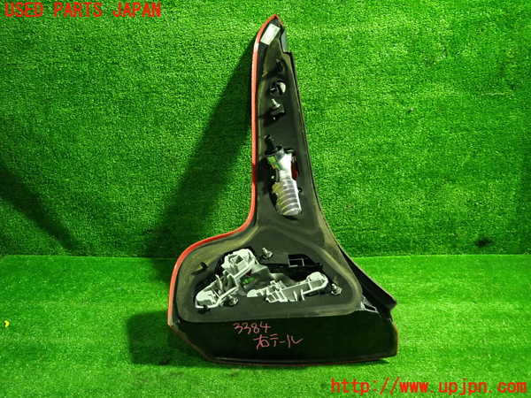 1UPJ-33841530]ボルボ・C30(MB4204S)右テールランプ 中古_m0003.jpg