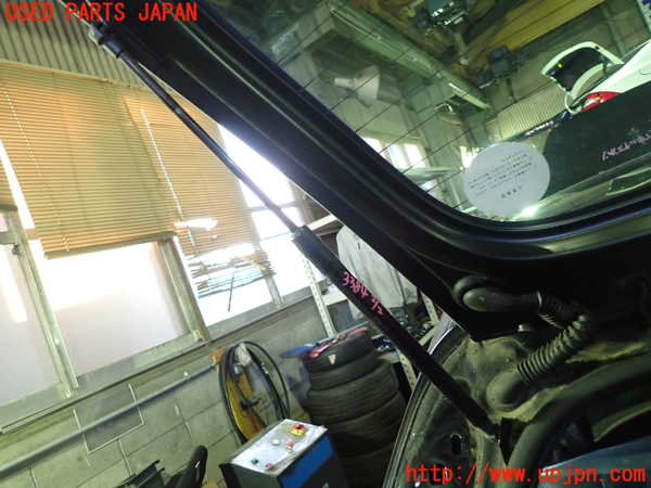 1UPJ-33841584]ボルボ・C30(MB4204S)リアゲートダンパー 中古_m0002.jpg