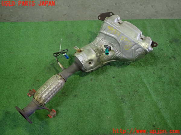 1UPJ-33842041]ボルボ・C30(MB4204S)エキマニ1 触媒 マニバーター 中古_m0001.jpg