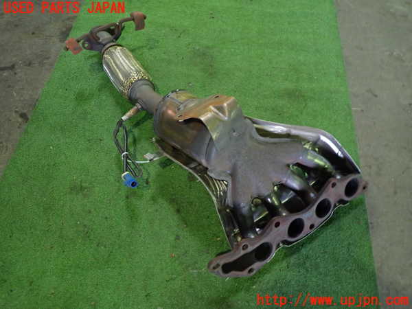 1UPJ-33842041]ボルボ・C30(MB4204S)エキマニ1 触媒 マニバーター 中古_m0002.jpg