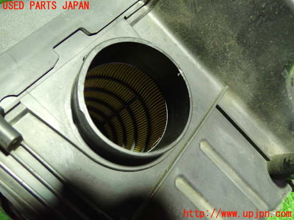 1UPJ-33842560]ボルボ・C30(MB4204S)エアクリーナーボックス 中古_m0002.jpg