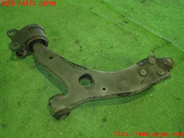 1UPJ-33845176]ボルボ・C30(MB4204S)右フロントロアアーム1 中古_m0002.jpg