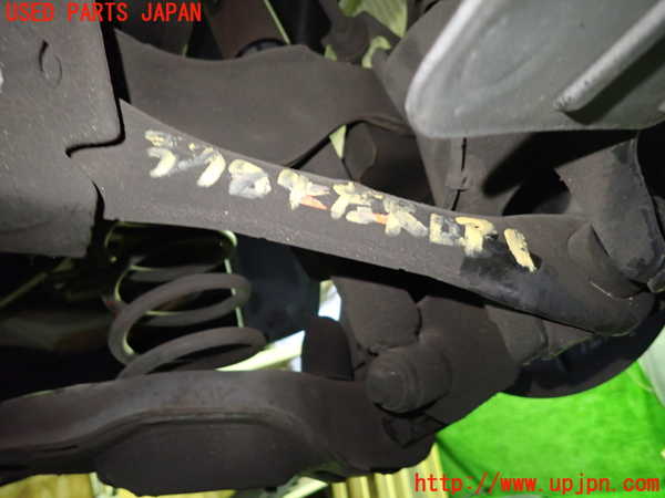 1UPJ-33845226]ボルボ・C30(MB4204S)左リアロアアーム1 中古_m0001.jpg