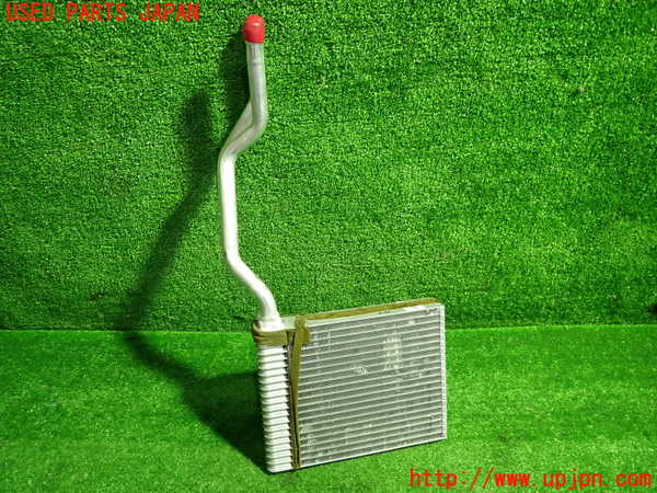 1UPJ-33846100]ボルボ・C30(MB4204S)ヒーターコア 中古_m0001.jpg