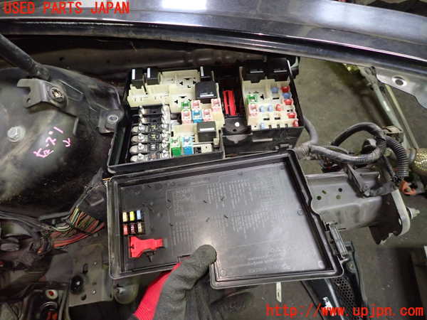 1UPJ-33846741]ボルボ・C30(MB4204S)ヒューズボックス1 中古_m0002.jpg