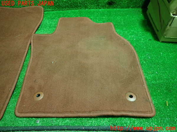 1UPJ-33847800]ボルボ・C30(MB4204S)フロアマット 中古_m0002.jpg