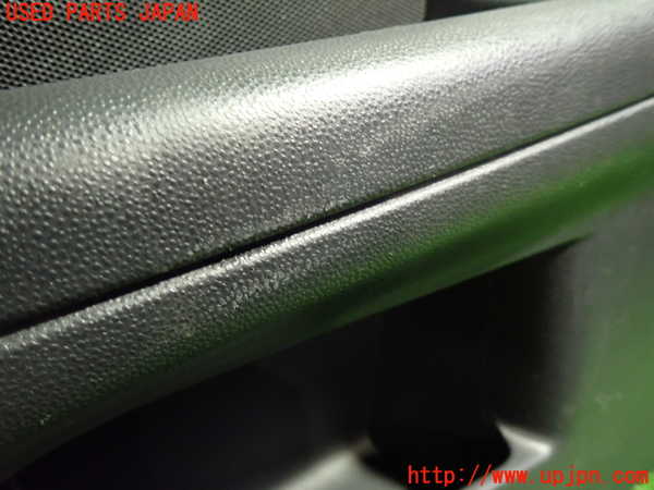 1UPJ-33847675]ボルボ・C30(MB4204S)右リアピラートリム 中古_m0003.jpg