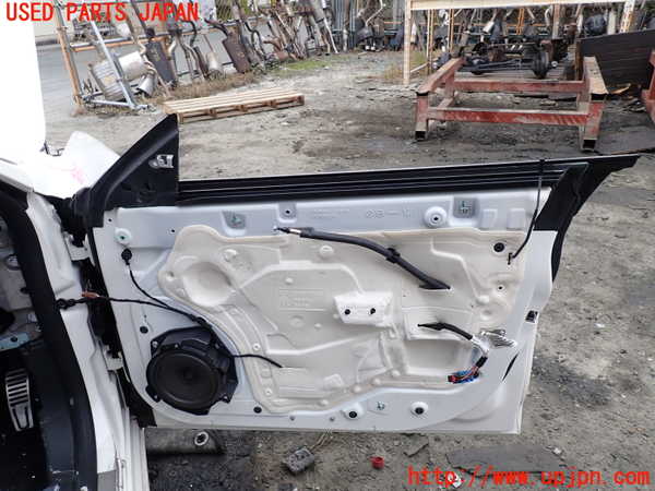 1UPJ-33851230]マセラティ・クアトロポルテ(MQP30A)右前ドア 中古 SAINT-GOBAIN SEKURIT M1602 43R-01079_m0004.jpg