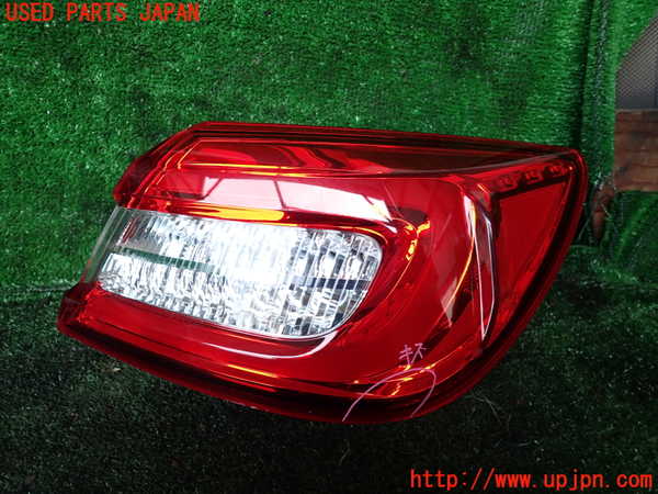 1UPJ-33851530]マセラティ・クアトロポルテ(MQP30A)右テールランプ 中古_m0001.jpg
