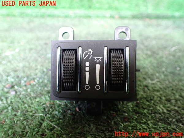 1UPJ-33856307]マセラティ・クアトロポルテ(MQP30A)スイッチ2(メーター照度) 中古_m0001.jpg