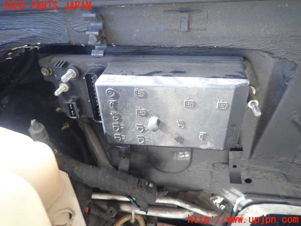 1UPJ-33906741]マセラティ・3200GT(338)ヒューズボックス1  【左ハンドル】 中古_m0001.jpg