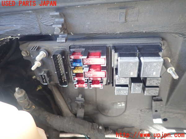 1UPJ-33906741]マセラティ・3200GT(338)ヒューズボックス1  【左ハンドル】 中古_m0002.jpg