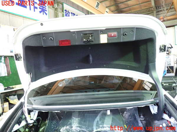 1UPJ-33931500]ベンツ CLS350 C219(219356C)トランク 中古_m0004.jpg