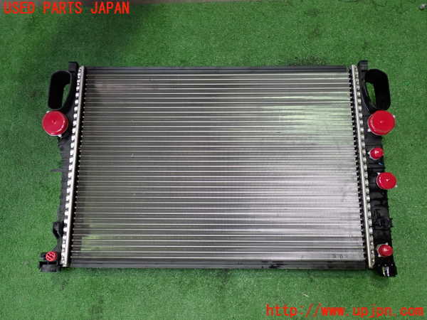 1UPJ-33932321]ベンツ CLS350 C219(219356C)ラジエーター1 中古_m0001.jpg