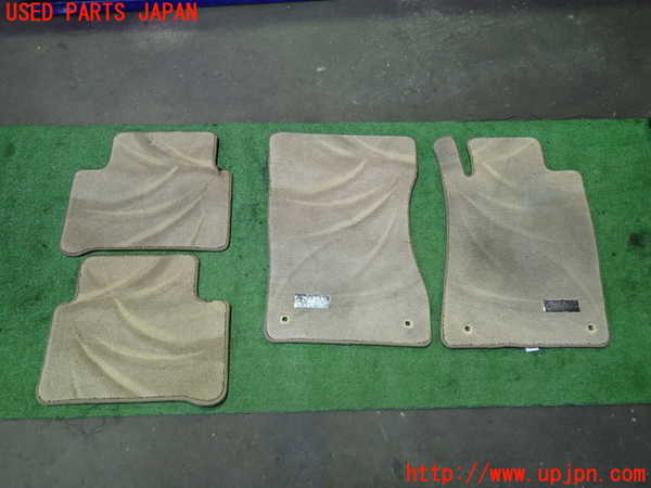 1UPJ-33937800]ベンツ CLS350 C219(219356C)フロアマット 中古_m0001.jpg