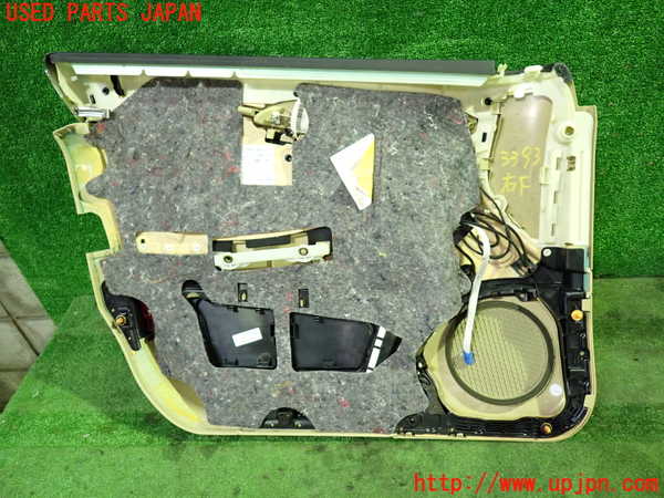 1UPJ-33931234]ベンツ CLS350 C219(219356C)右前ドア内張り 中古_m0004.jpg