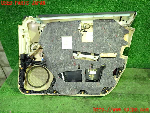 1UPJ-33931264]ベンツ CLS350 C219(219356C)左前ドア内張り 中古_m0004.jpg