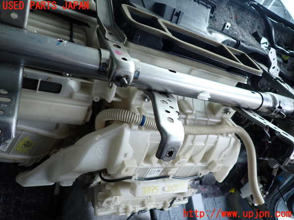 2UPJ-33956081]プリウス(ZVW30)エバポレーター1 中古_m0002.jpg