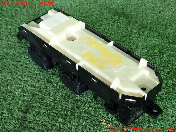 2UPJ-33956240]プリウス(ZVW30)右前パワーウィンドウスイッチ 中古_m0002.jpg