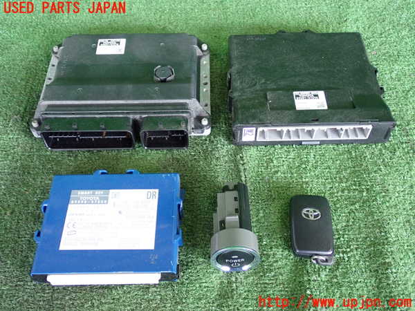 2UPJ-33956110]プリウス(ZVW30)エンジンコンピューター 中古_m0001.jpg