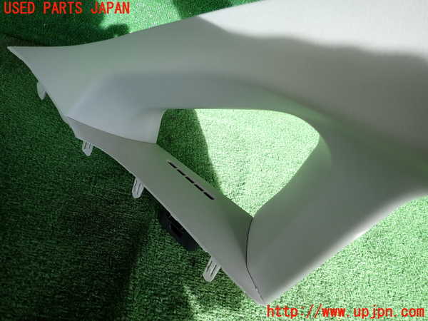 2UPJ-33957655]プリウス(ZVW30)右フロントピラートリム 中古_m0002.jpg