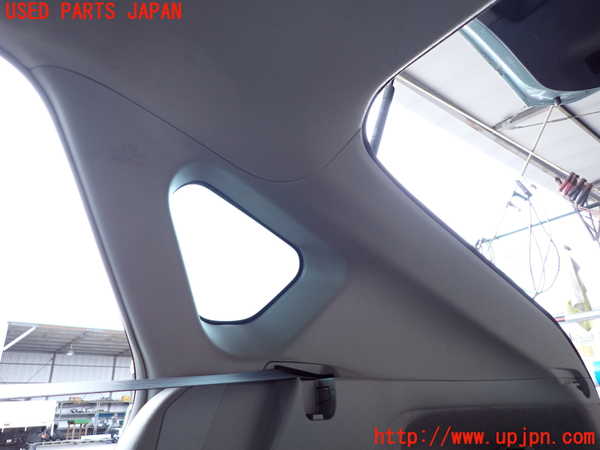 2UPJ-33957675]プリウス(ZVW30)右リアピラートリム 中古_m0002.jpg