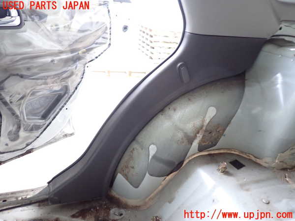 2UPJ-33967675]ステージア(WGC34)右リアピラートリム 中古_m0003.jpg