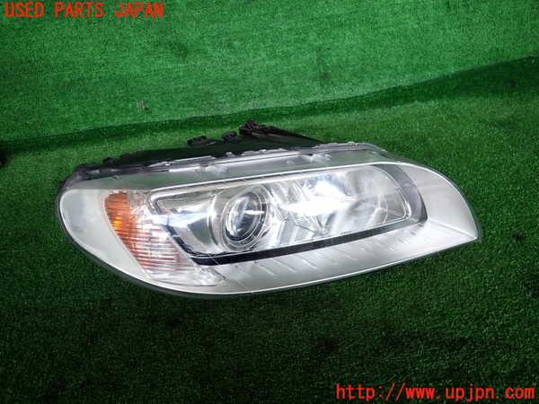 2UPJ-33971130]ボルボ・V70(BB420W)右ヘッドライト HID 中古_m0001.jpg