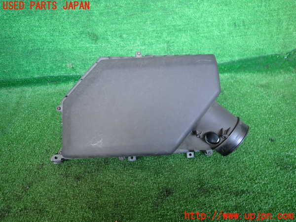 2UPJ-33972560]ボルボ・V70(BB420W)エアクリーナーボックス 中古_m0001.jpg