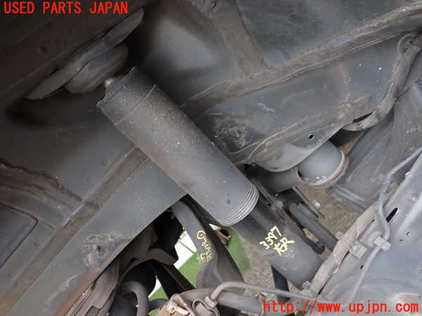2UPJ-33975070]ボルボ・V70(BB420W)右リアショックアブソーバー 中古_m0001.jpg