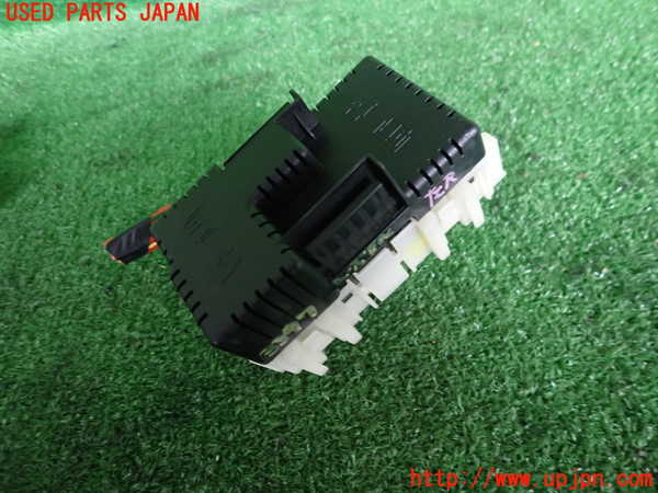 2UPJ-33976742]ボルボ・V70(BB420W)ヒューズボックス2 中古_m0001.jpg