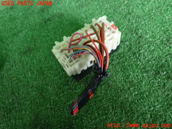 2UPJ-33976742]ボルボ・V70(BB420W)ヒューズボックス2 中古_m0002.jpg