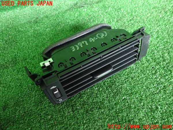 2UPJ-33977528]ボルボ・V70(BB420W)エアコン吹き出し口3 (左) 中古_m0001.jpg