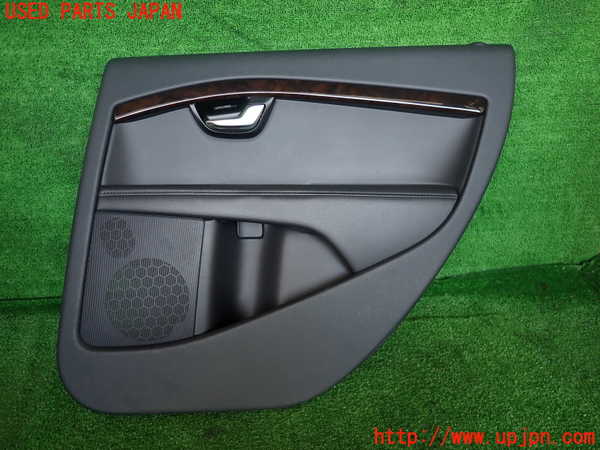 2UPJ-33971294]ボルボ・V70(BB420W)右後ドア内張り 中古_m0001.jpg