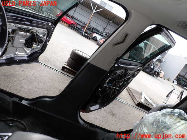 2UPJ-33977665]ボルボ・V70(BB420W)右センターピラートリム 中古_m0001.jpg