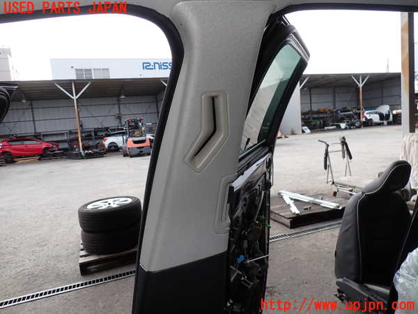 2UPJ-33977665]ボルボ・V70(BB420W)右センターピラートリム 中古_m0002.jpg