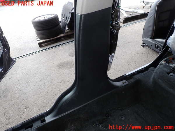 2UPJ-33977665]ボルボ・V70(BB420W)右センターピラートリム 中古_m0003.jpg