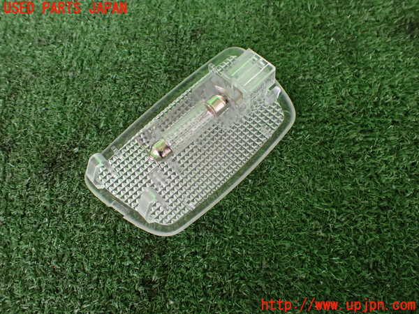 2UPJ-33976413]ボルボ・V70(BB420W)ルームランプ3 (ラゲッジ真中) 中古_m0002.jpg