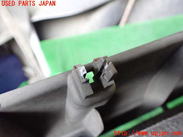 1UPJ-33991050]ビッグホーン(UBS73GW)ラジエターグリル 中古_m0005.jpg