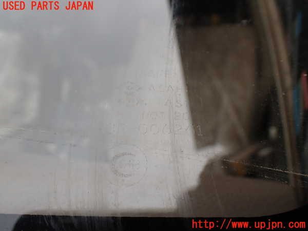 1UPJ-33991195]ビッグホーン(UBS73GW)フロントガラス 中古_m0003.jpg