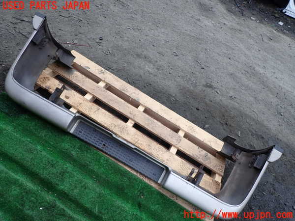 1UPJ-33991610]ビッグホーン(UBS73GW)リアバンパー 中古_m0001.jpg
