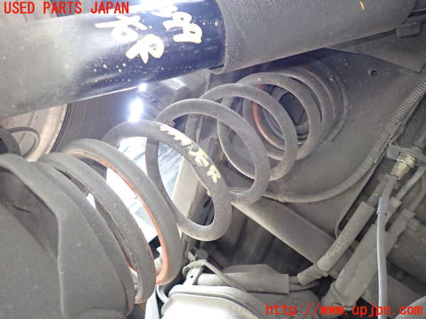 1UPJ-33995100]ビッグホーン(UBS73GW)右リアスプリング 中古_m0001.jpg