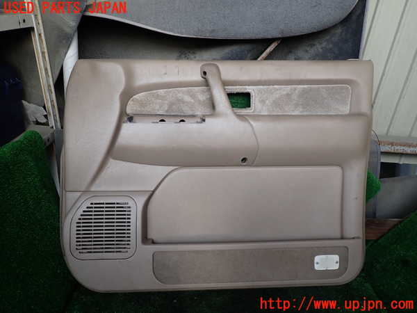 1UPJ-33991234]ビッグホーン(UBS73GW)右前ドア内張り 中古_m0001.jpg