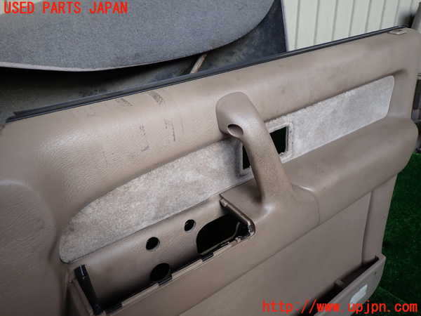 1UPJ-33991234]ビッグホーン(UBS73GW)右前ドア内張り 中古_m0002.jpg