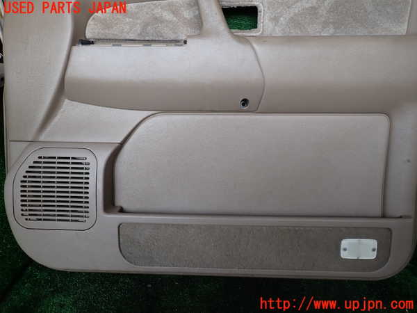 1UPJ-33991234]ビッグホーン(UBS73GW)右前ドア内張り 中古_m0003.jpg