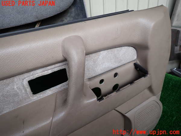 1UPJ-33991264]ビッグホーン(UBS73GW)左前ドア内張り 中古_m0002.jpg