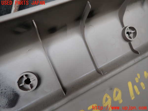 5UPJ-33991578]ビッグホーン(UBS73GW)バックドア内張り 中古_m0005.jpg