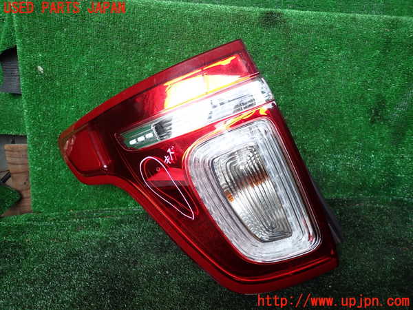 1UPJ-34001536]エクスプローラー(1FMHK9)左テールランプ 中古_m0001.jpg