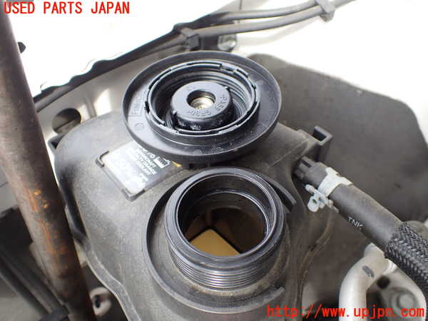 1UPJ-34002410]エクスプローラー(1FMHK9)ラジエータータンク 中古_m0002.jpg
